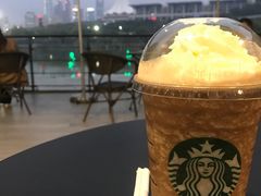 -星巴克(南宁民歌湖店)