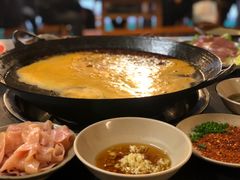 -岗上渣渣老火锅(两路口店)