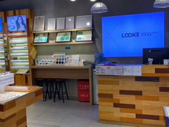 -LOOK眼镜·蔡司依视路配镜(宝山万达店)