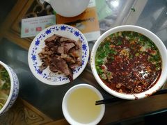 -吾穆勒蓬灰牛肉面·清真(北滨河中路店)