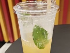 凤梨鲜薄荷话梅气泡水-LUNEURS月乐诗·法式冰淇淋(北外滩来福士广场店)