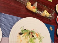 -香格里拉鱼跃地中海西餐厅·牛排披萨