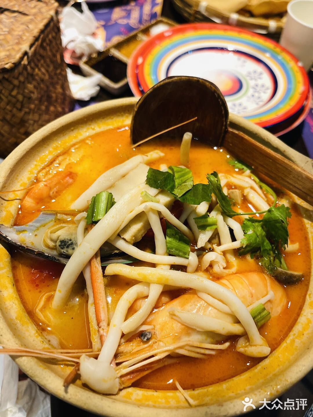 魔都超火的泰餐，排到下午三点也要吃的节奏！ 