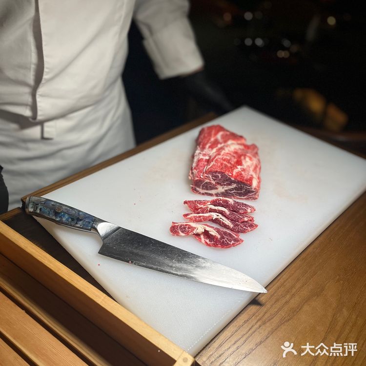 新荣记旗下 高品质火锅体验 