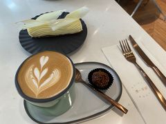 -潮一不贰·法式甜品·生日蛋糕·西式简餐(外滩店)