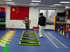 -adidas壹跆运动馆(世纪经贸大厦店)