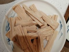 -贵府酸汤牛肉火锅·贵州老字号(飞山街店)