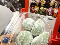 -顶东面包花园·生日蛋糕(世博店)