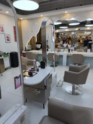 -虫二·专注健康烫染沙龙