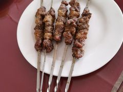 羊肉串-北京龙庆四季香农家饭庄·灶台鱼·碳烤虹鳟鱼(龙庆峡店)