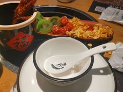 -山城外·非遗酸菜鱼(新都汇融店)