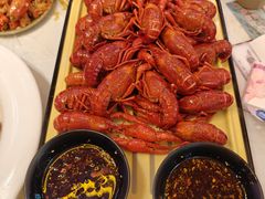 -肥肥虾庄·金牌油焖大虾(首义路店)