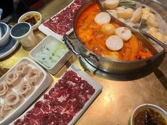 -左庭右院鲜牛肉火锅(金山万达店)