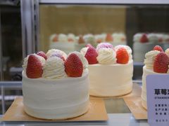 草莓桃子酪酪-LELECHA乐乐茶(美罗城店)