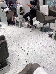 -妞妞麻吉美发沙龙