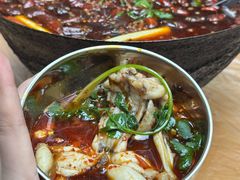 -鸿顺老铁锅美蛙鱼府(解放碑店)