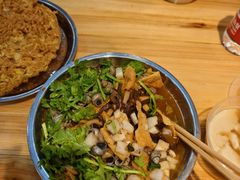 -柳州肥姨妈大骨螺蛳粉(东靖路店)