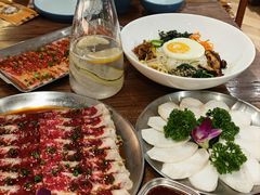 -明洞阿姨·韩式酱蟹烤肉·创意料理(三元桥店)