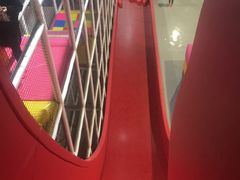 -嘿哟动霸CHUA·新潮玩运动娱乐中心·蹦床滑冰团建乐园