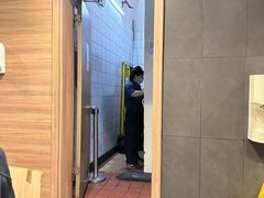 -麦当劳(虹梅路地铁站店)