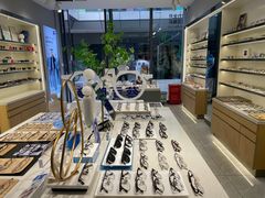 -视野联行眼镜·蔡司·尼康·豪雅·依视路(青浦宝龙店)