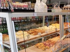 面包甜点陈列柜-Sarah西点·烘焙·餐厅(翰林府旗舰店)