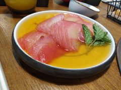 红酒雪梨-正宗齐齐哈尔烤肉·齐牛哥鲜切炭火烤肉(杭州总店)