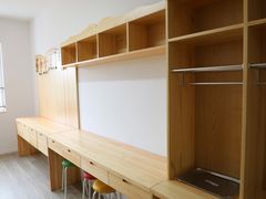 -上海市民办金苹果学校