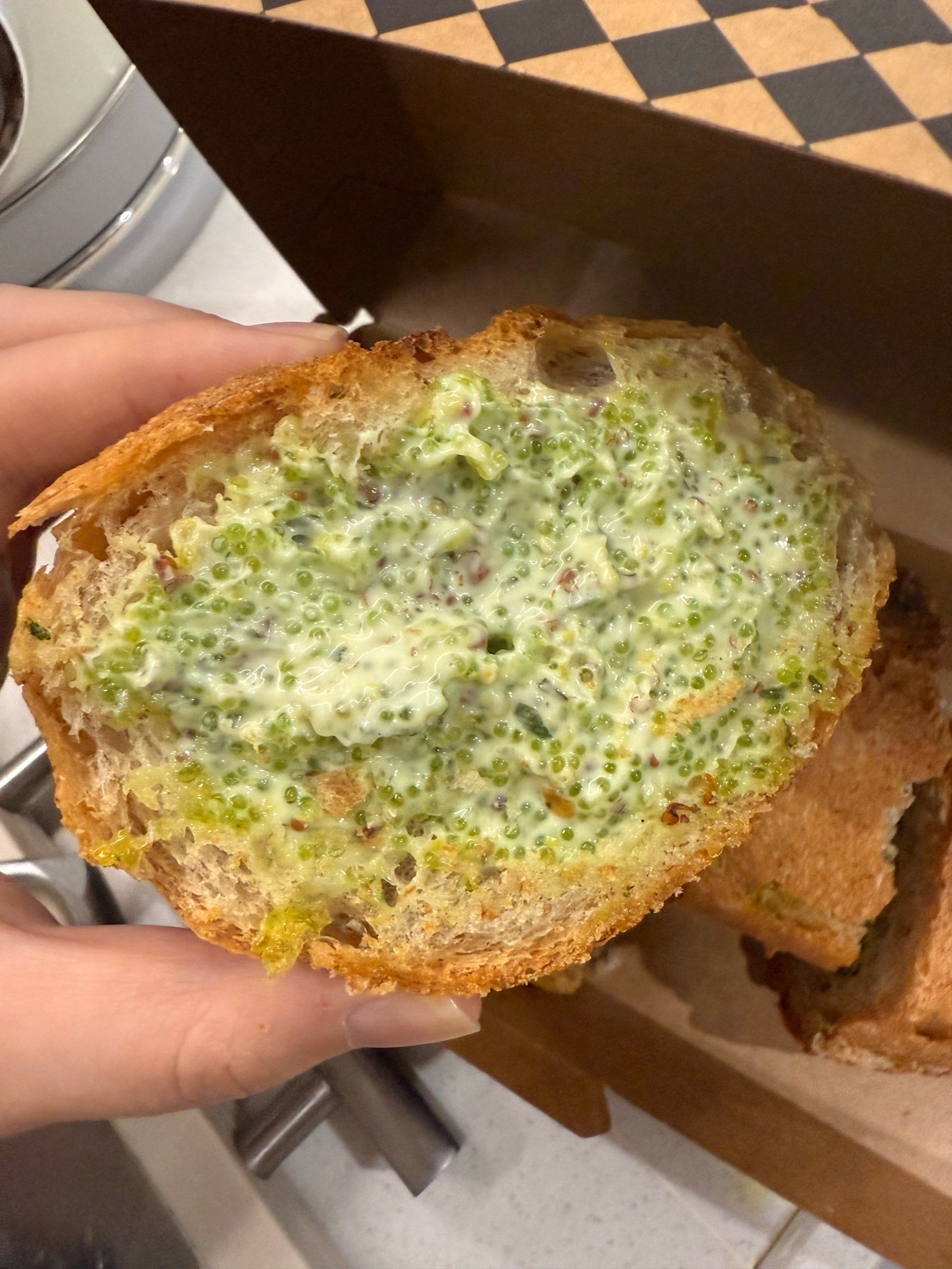 飞鱼籽法棍 🥖 就在太古里
