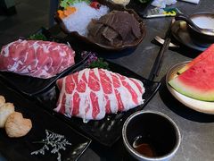 -湊湊火锅·茶憩(杭州湖滨银泰in77店)