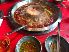 -谭鸭血老火锅(漳州路店)