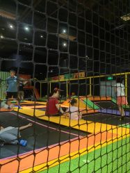 -蹦蹦跳跳(新奥购物中心店)