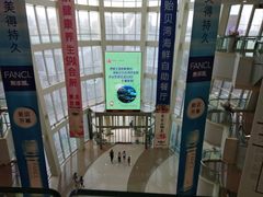 店内环境-百联南桥购物中心