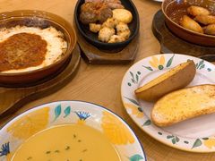 蒜香烤面包-萨莉亚意式餐厅(南京环亚凯瑟琳广场店)