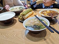 -三好食堂(煎饺·馄饨·肉饼米线·盛世广场店)