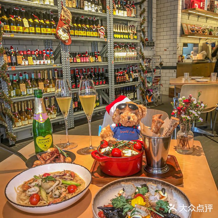 预制朋友圈之美式复古餐厅圣诞照🎄