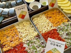 -围炉肉舍•炭烤活鳗•丹东海鲜烤肉(步行街店)