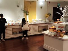 -深圳富苑皇冠假日套房酒店