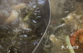 青花椒酸菜鸳鸯锅