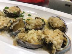 一口一个鲍鱼仔-四川小胡子海鲜(丁村万人海鲜广场店)