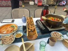 -刘姐啤酒鱼民族演艺餐厅(西街总店)