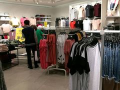 -H&M(天一广场店)