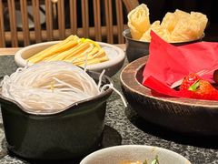-三出山火锅(南京万象天地店)