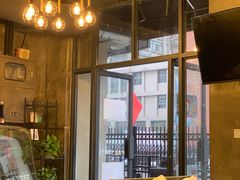 -臻鲜燕海鲜融合餐厅(金陵style店)