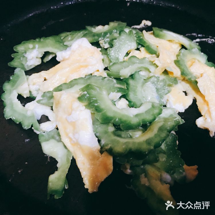 清热解毒、解暑明目的家常苦瓜炒鸡蛋