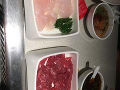 龙利鱼-海底捞火锅鲜切牛肉主题店(长寿路店)