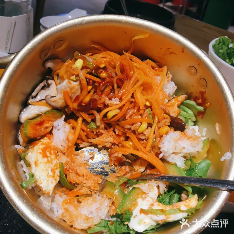 万胜围地铁出来很快就到