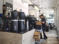-Roast8ry Coffee Lab