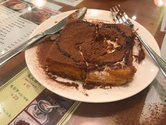 小龙凤漏奶华-小龍鳳餐室(番禺路店)