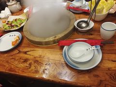 -滇香肴·云南菜蒸汽石锅鱼(云南北路店)